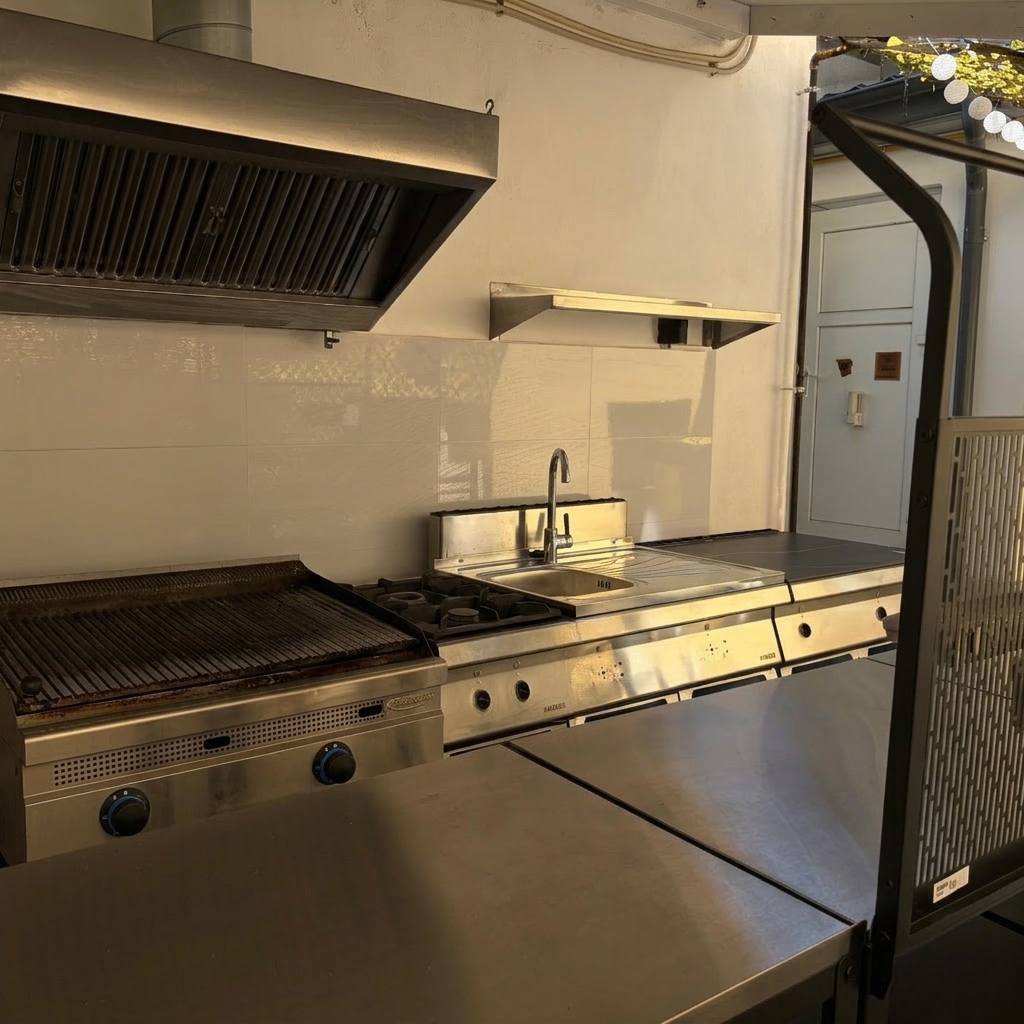 Bistro Papas professional kitchen with charbroiler grill